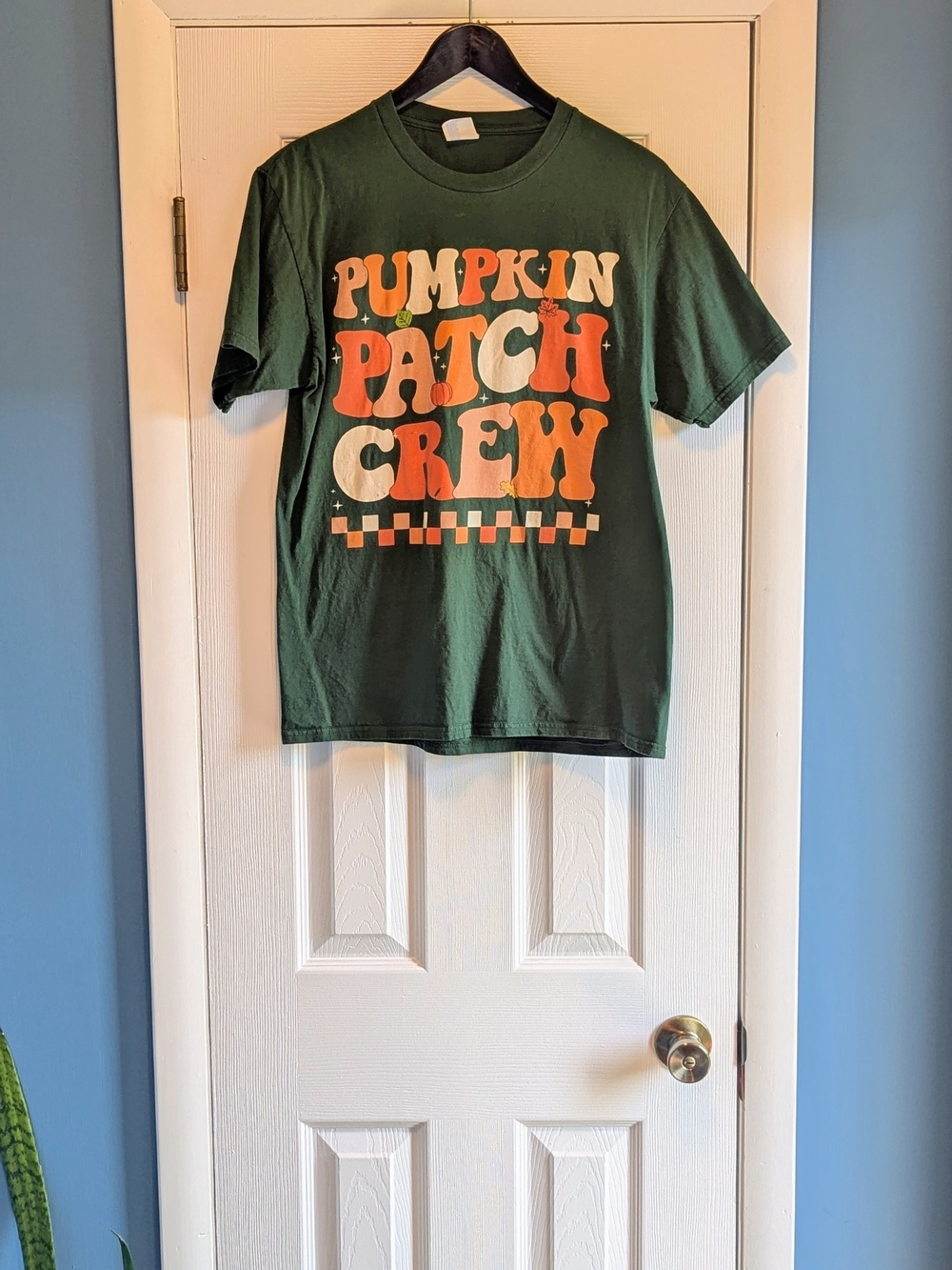 Teacher Tee - Medium: "Pumpkin Patch Crew"